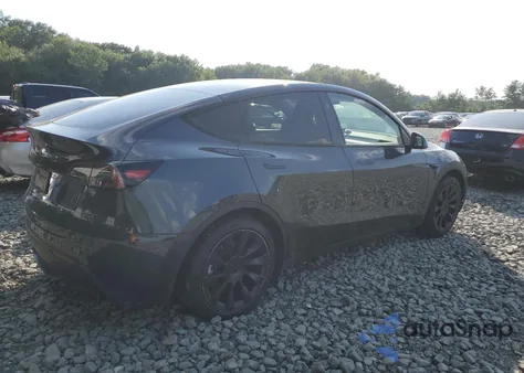 2024 Tesla Model Y from USA, damaged, VIN 7SAYGDEE9RA229415